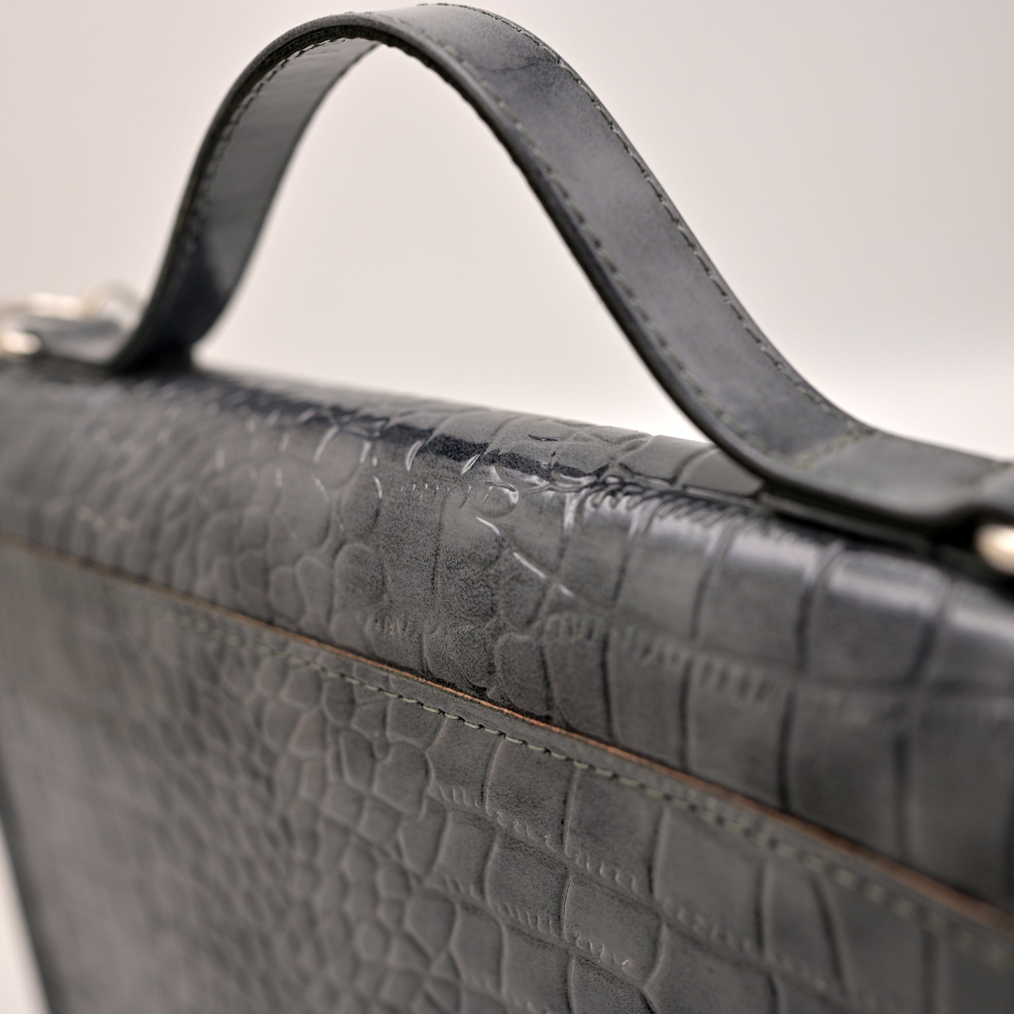 Crocodile Pattent Leather Hand Bag Gray