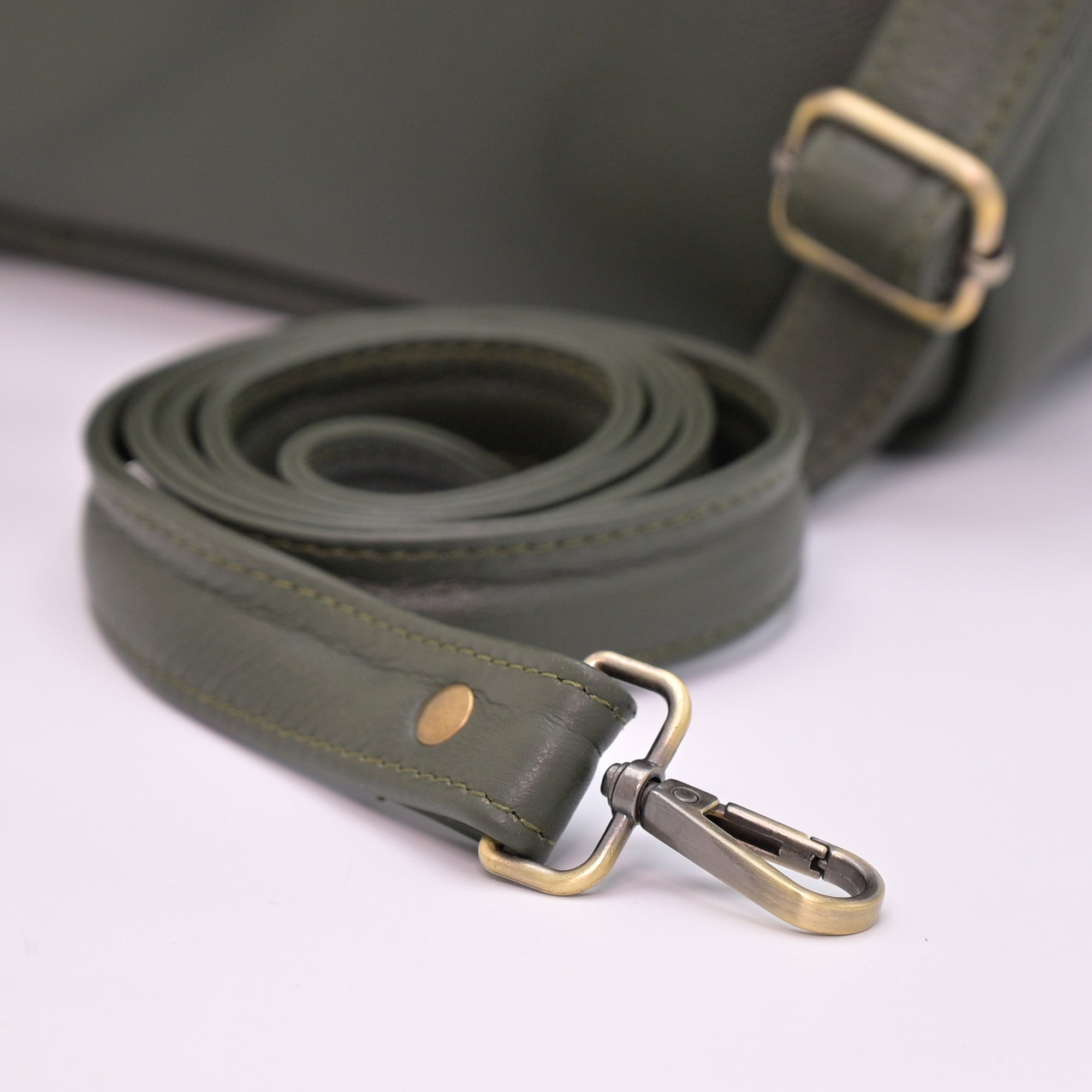 Ladies Natural Mild Leather Bag (GREEN)