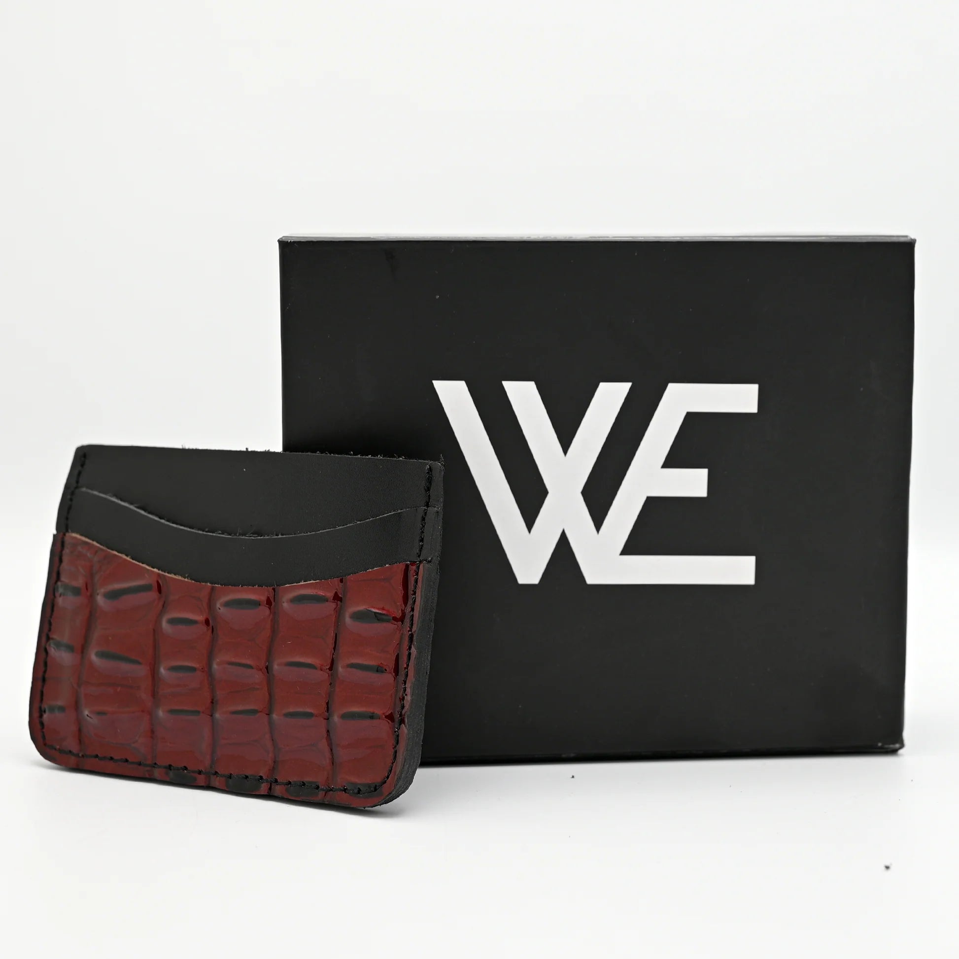 Pattent leather card holder