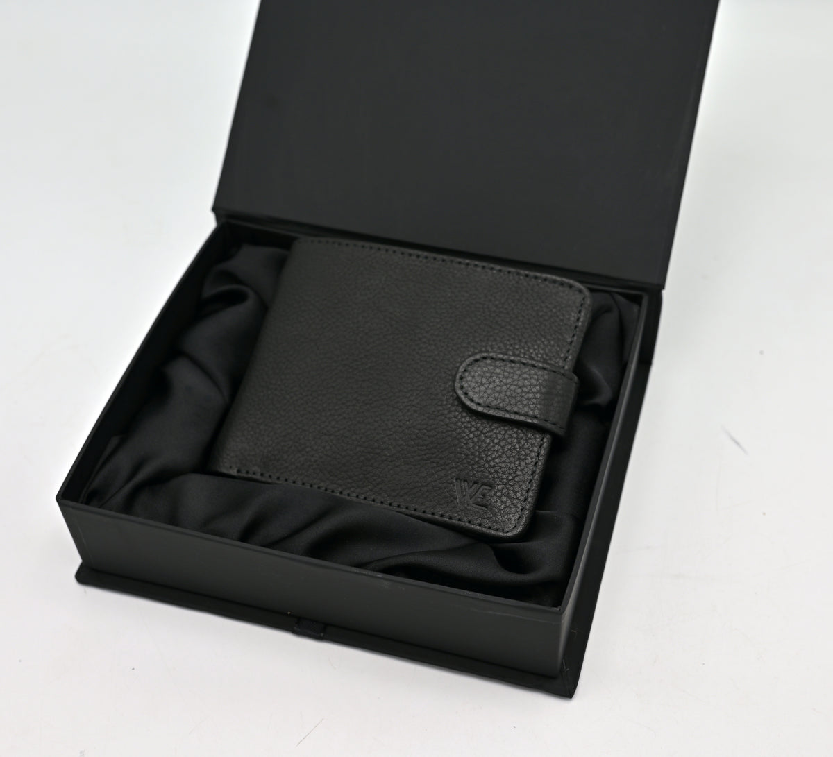 Classic Button Leather Wallet (CB001)