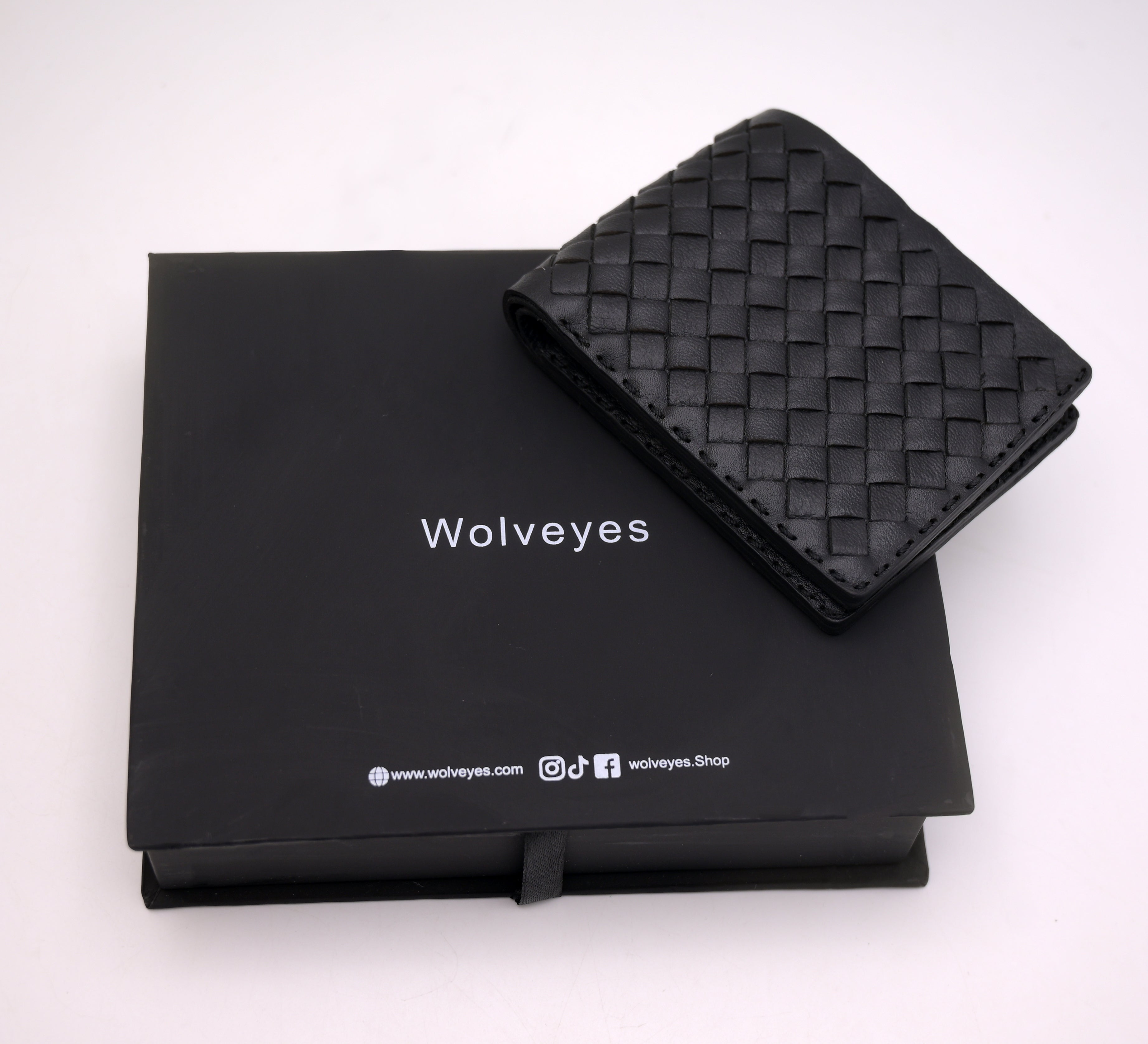 Premium Handwoven Leather Wallet HW01