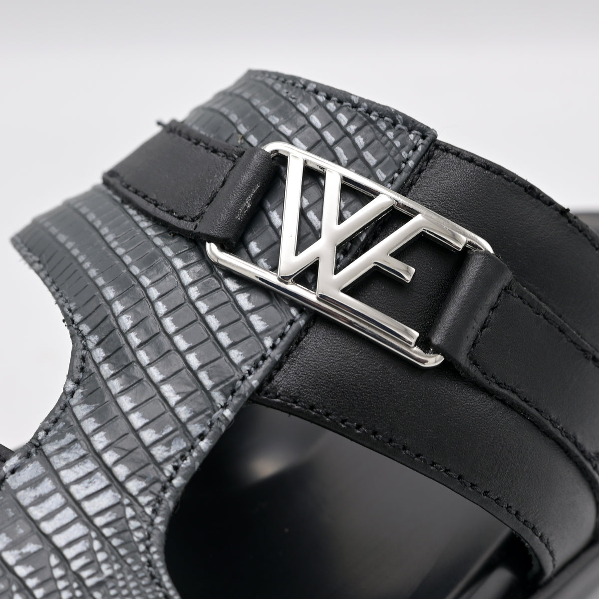 Sleek Dual tone Comfy