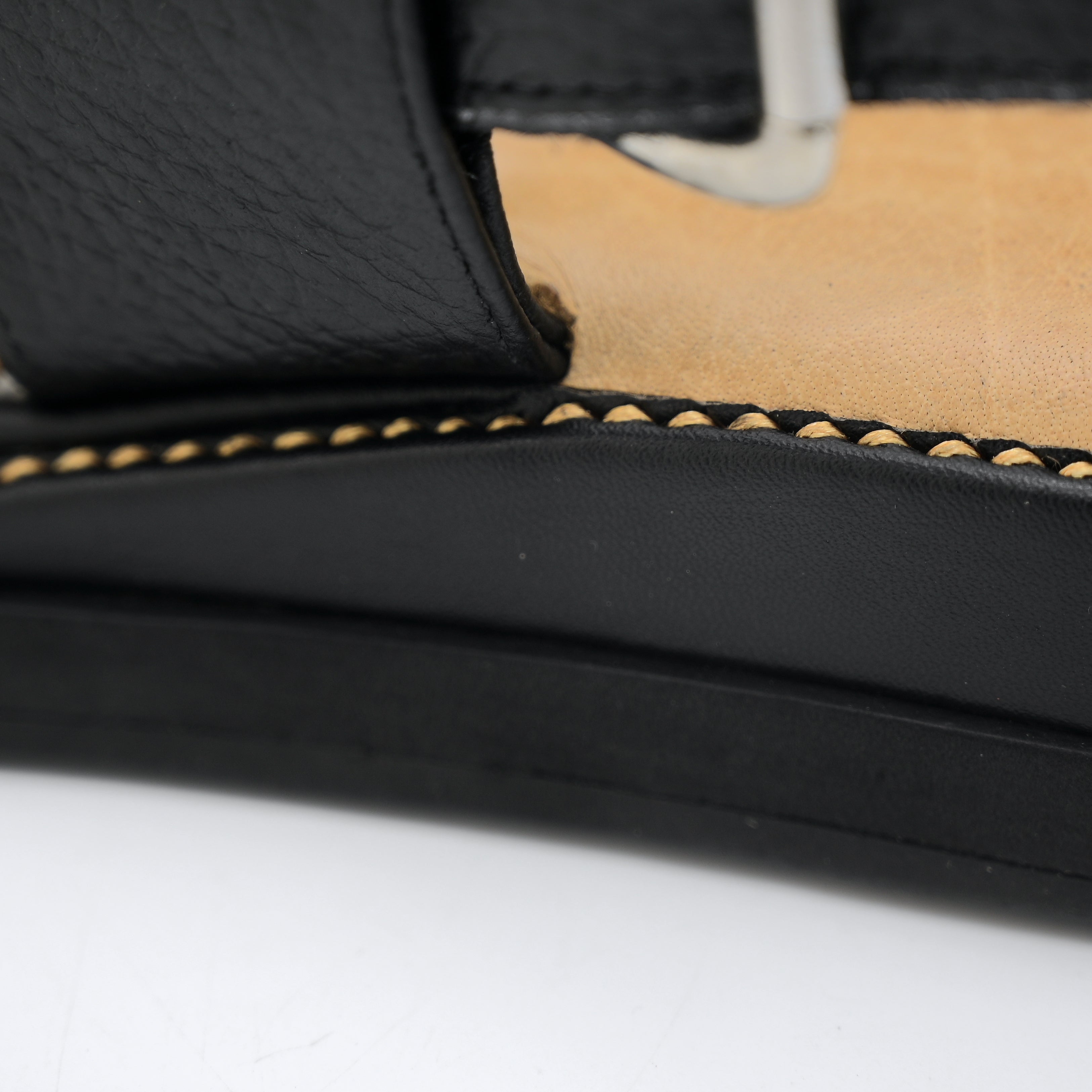 Kaptan Medicated Chappal (Black)