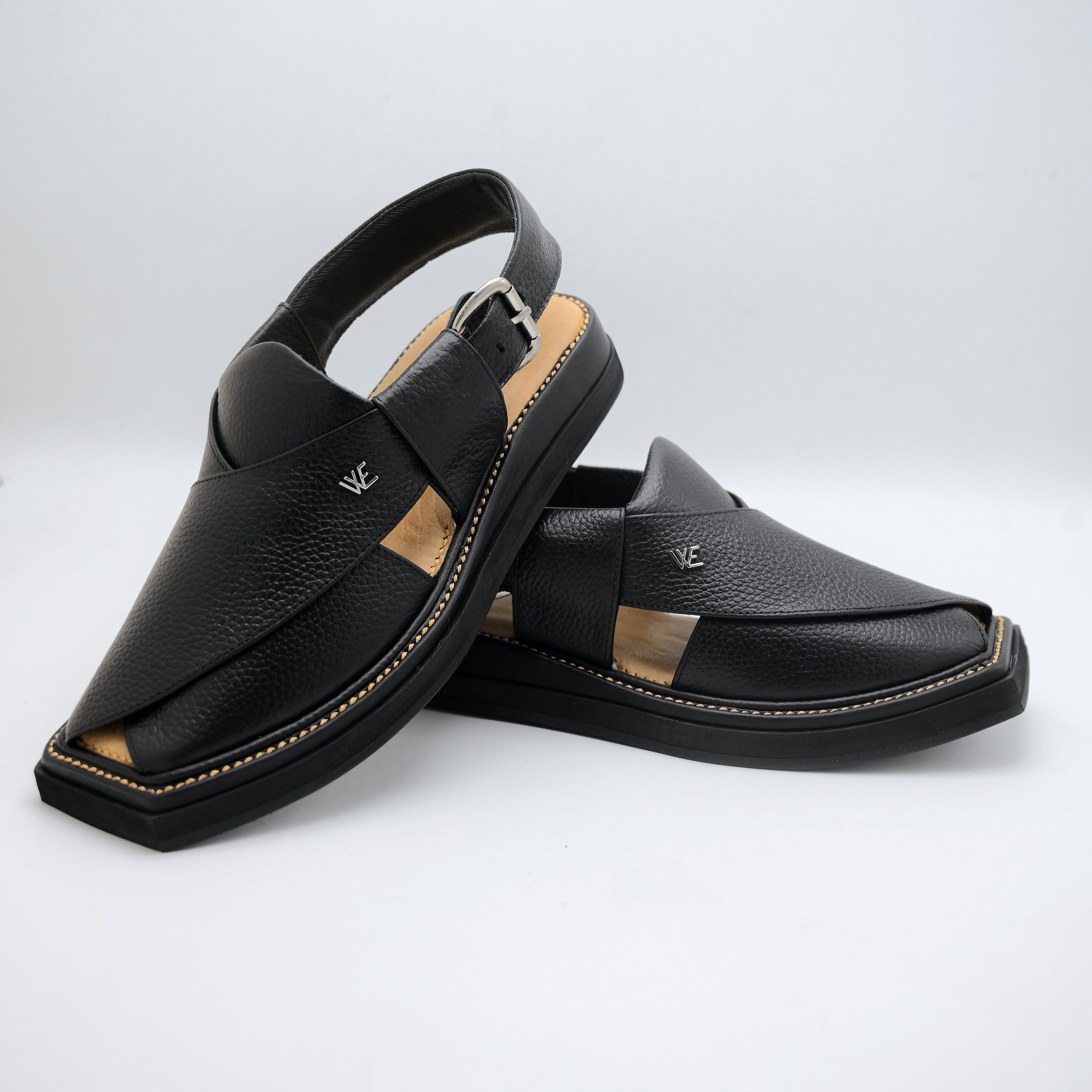 Kaptan Medicated Chappal (Black)