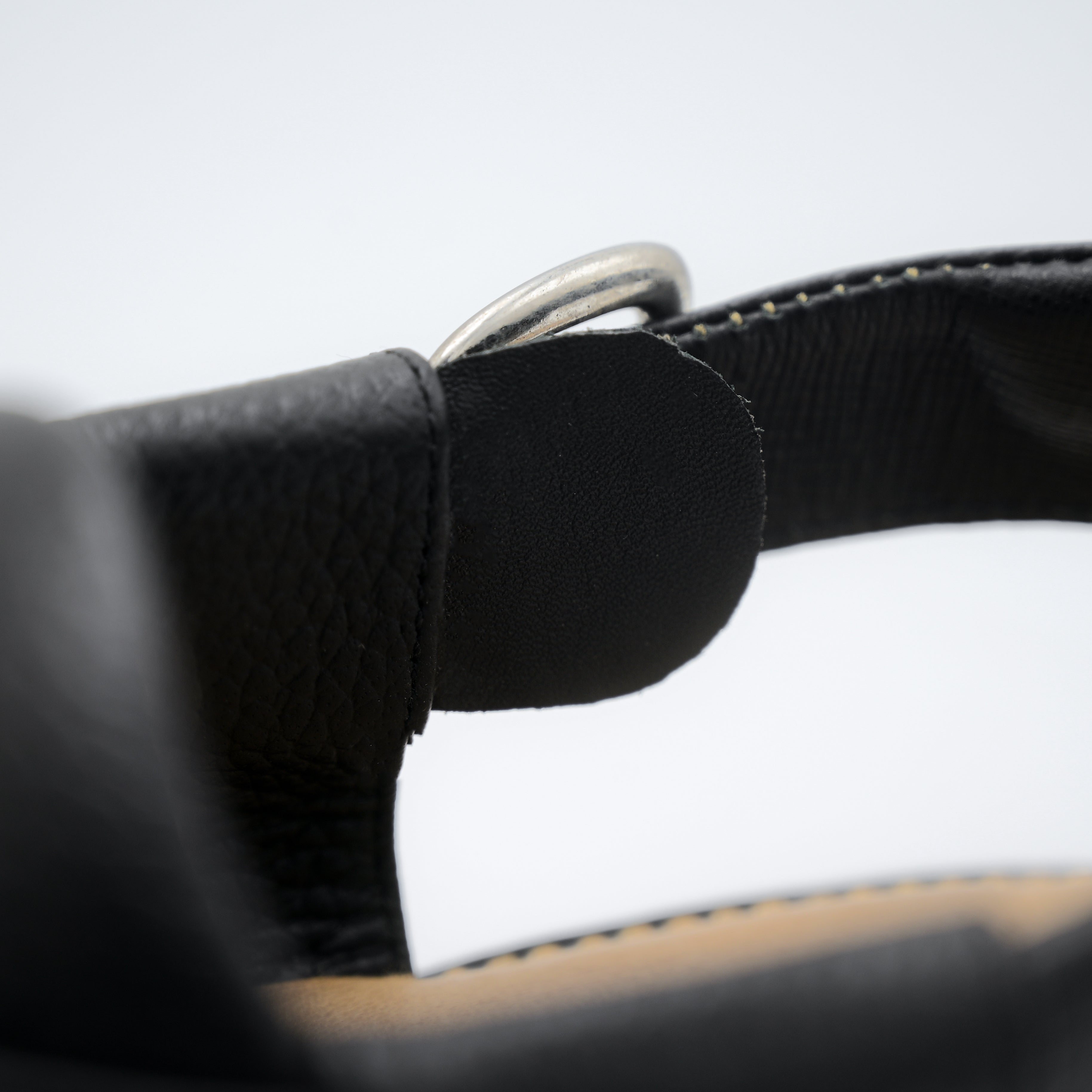 Kaptan Medicated Chappal (Black)