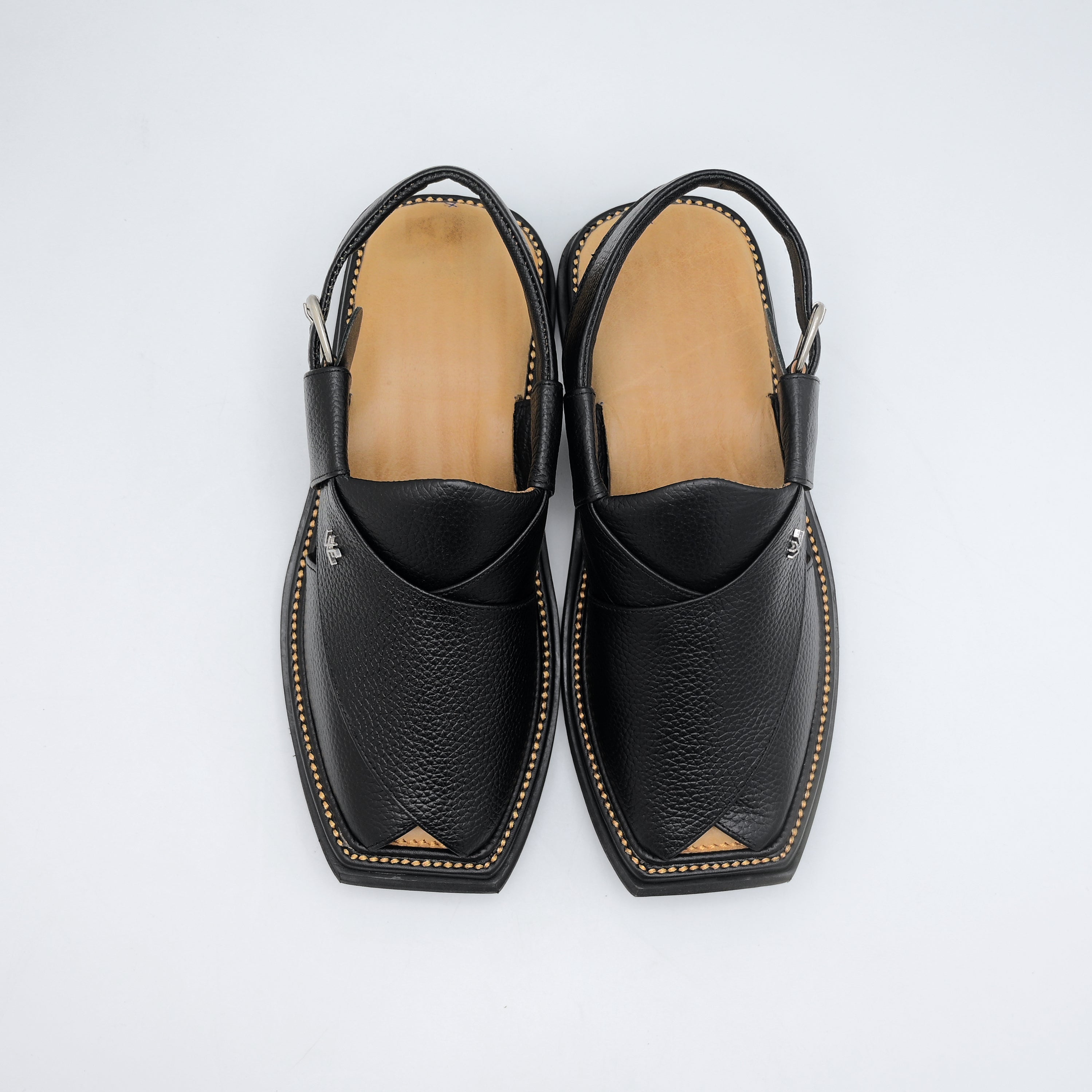 Kaptan Medicated Chappal (Black)