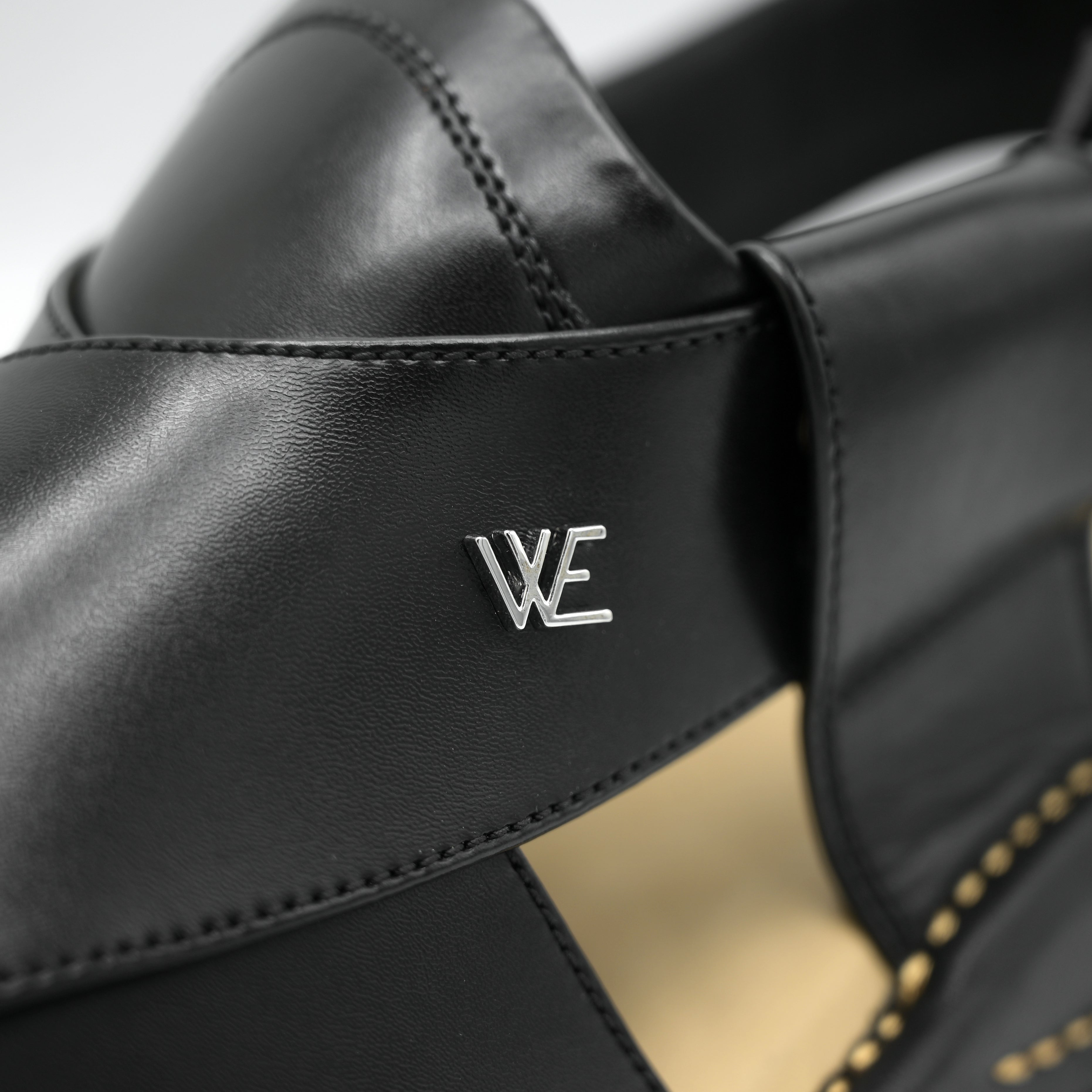 Medicated Heel Step Leather Chappal MHS03 (Black)