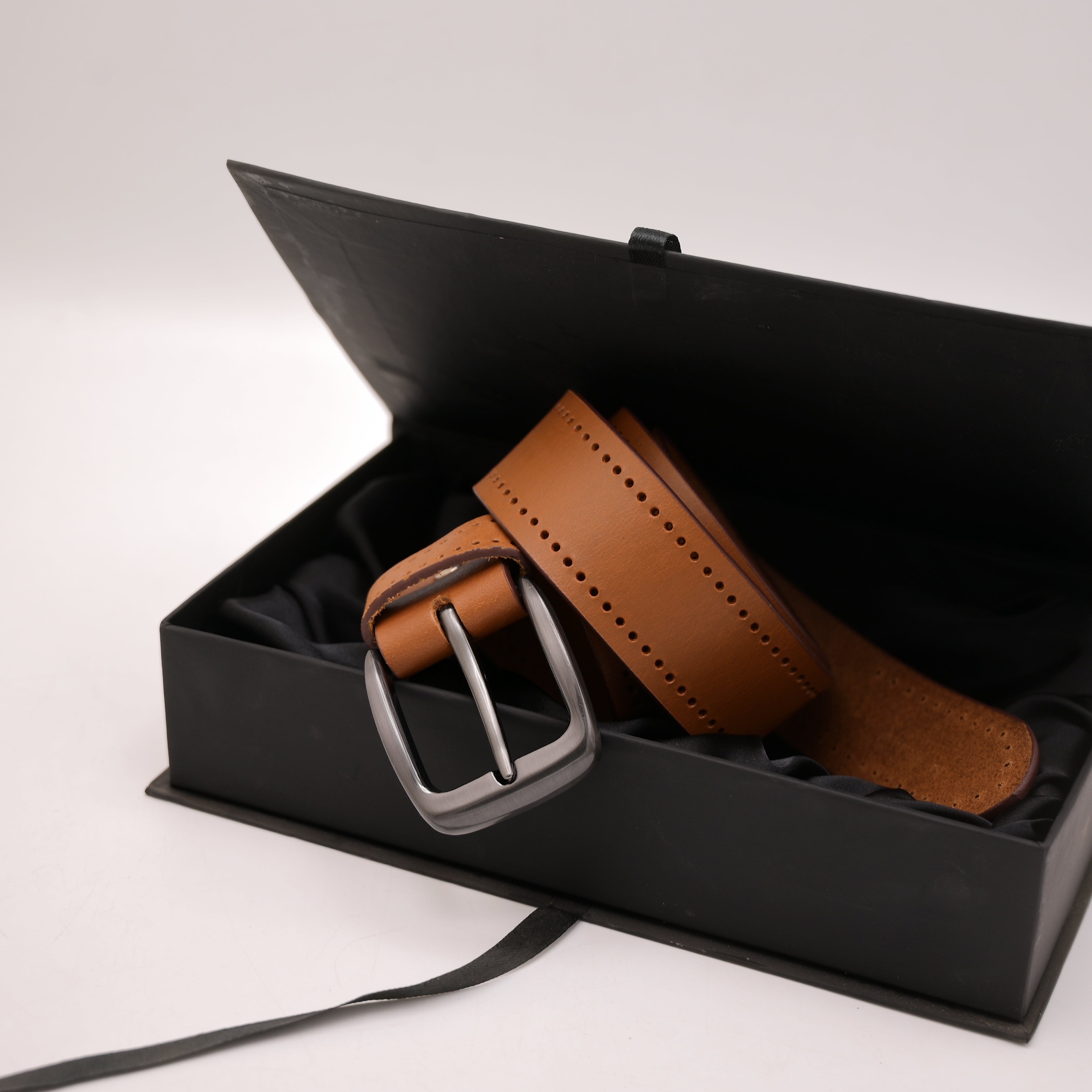 Signature Crazy Horse Leather Belt SB02