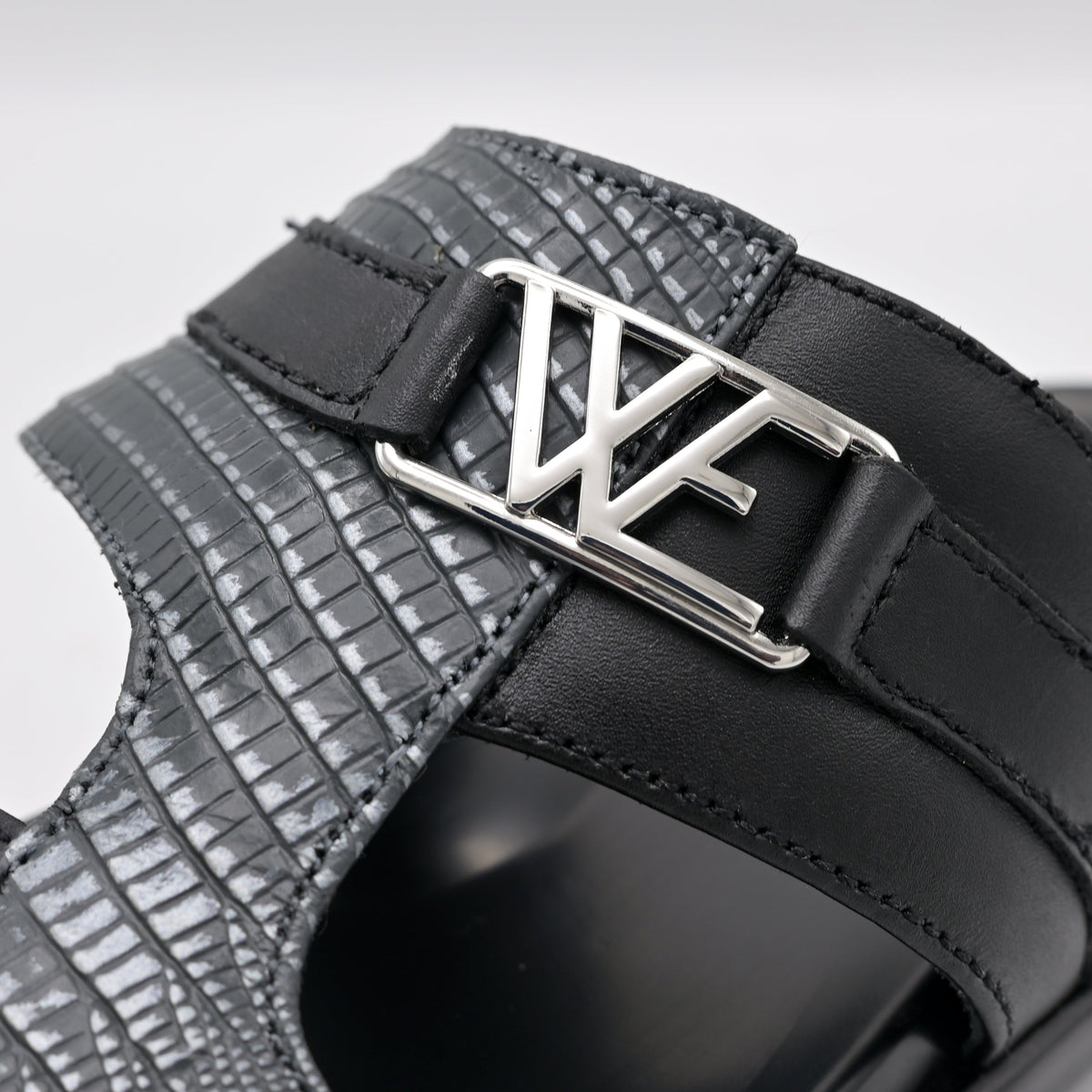 Sleek Dual tone Comfy